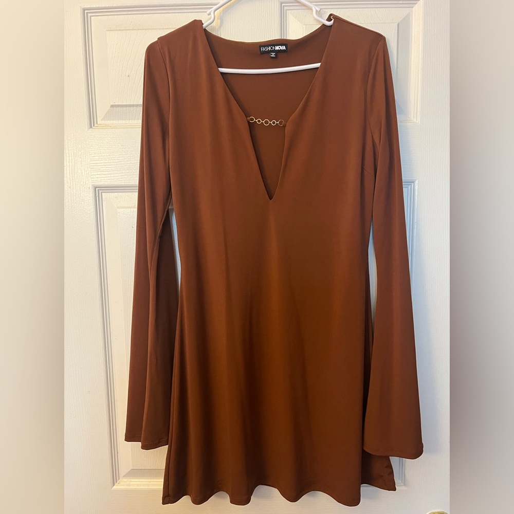 Fashion Nova Mercy Long Flared Sleeve Gold Chain Hardware Mini Dress Brown Large - Picture 2 of 7